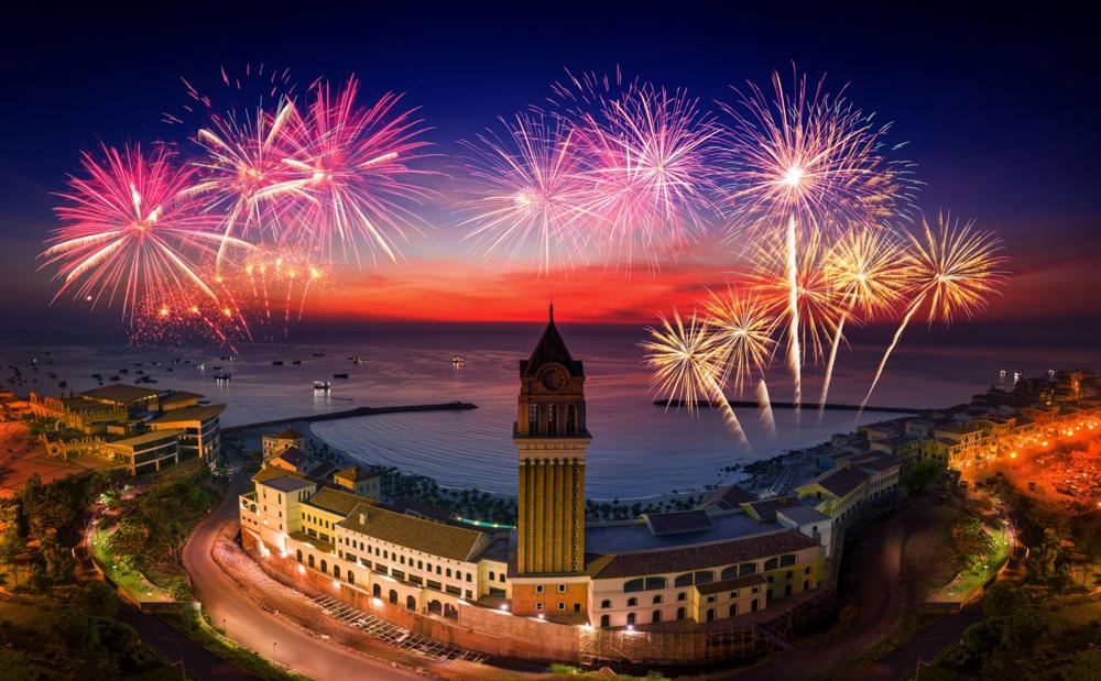 Đại tiệc của thần ánh sáng – Countdown New Year Phú Quốc 2021 1